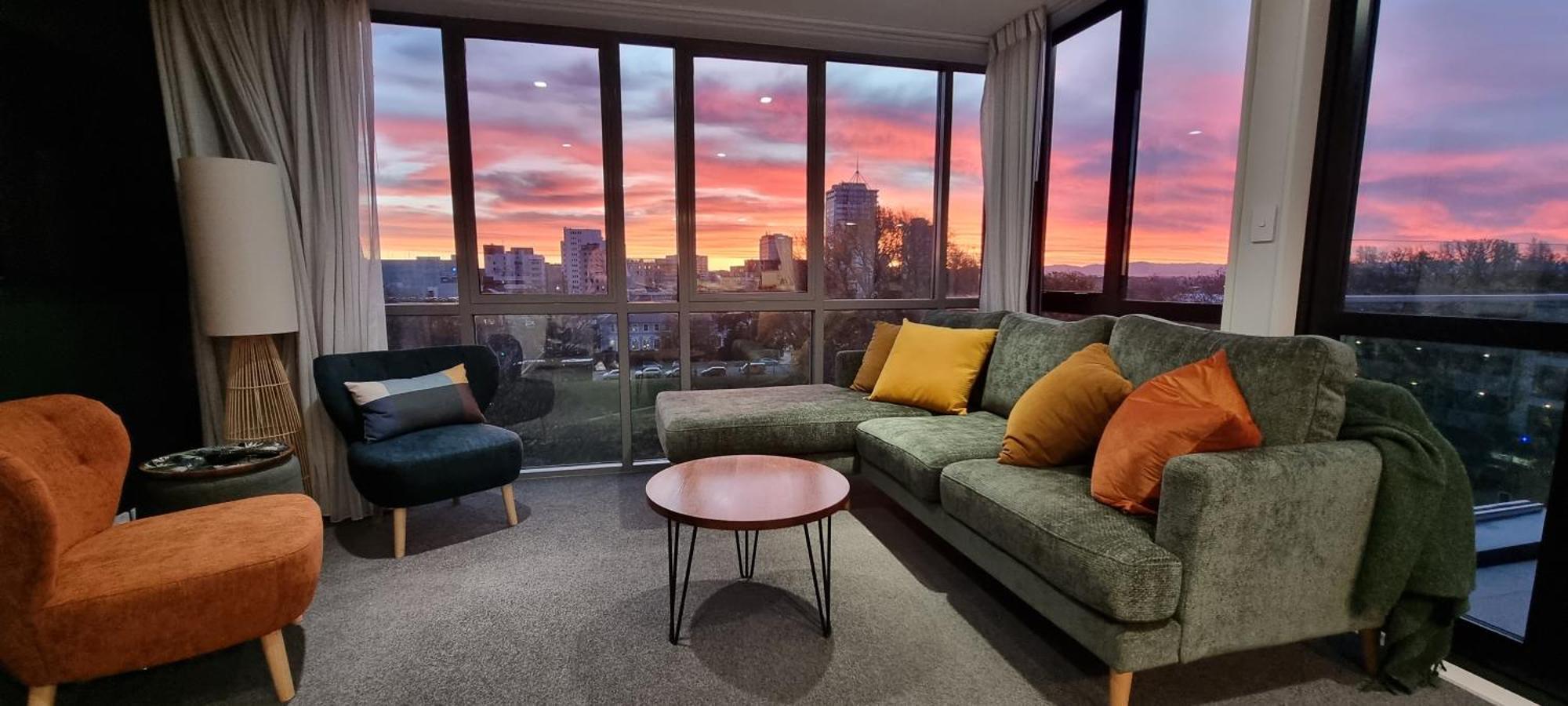 Latimer Loft - Christchurch Holiday Homes 외부 사진