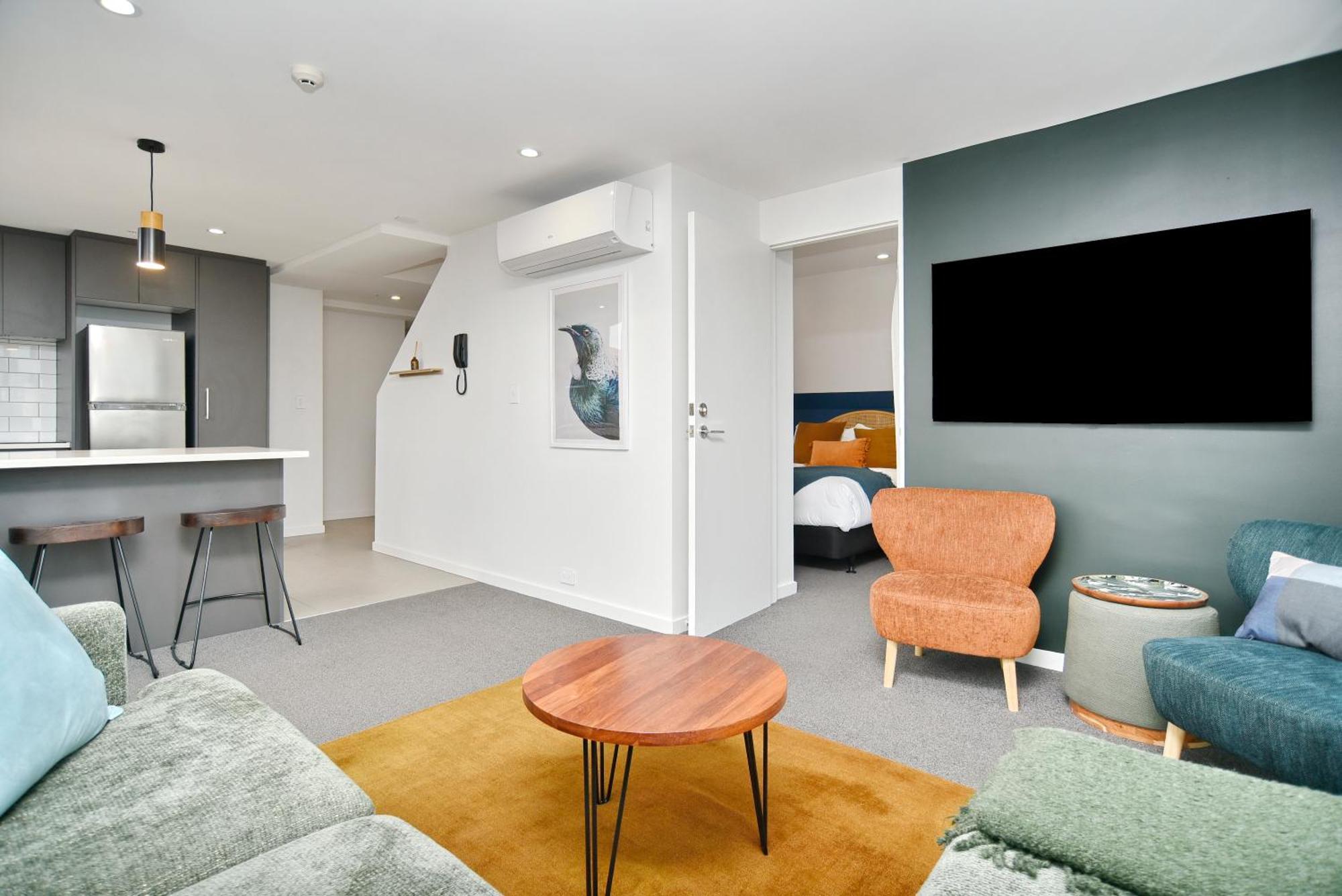 Latimer Loft - Christchurch Holiday Homes 외부 사진