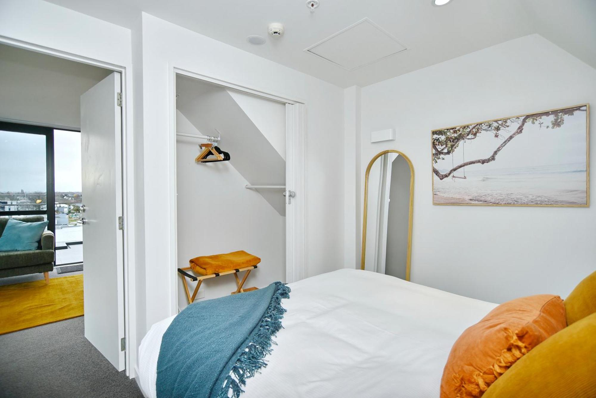 Latimer Loft - Christchurch Holiday Homes 외부 사진