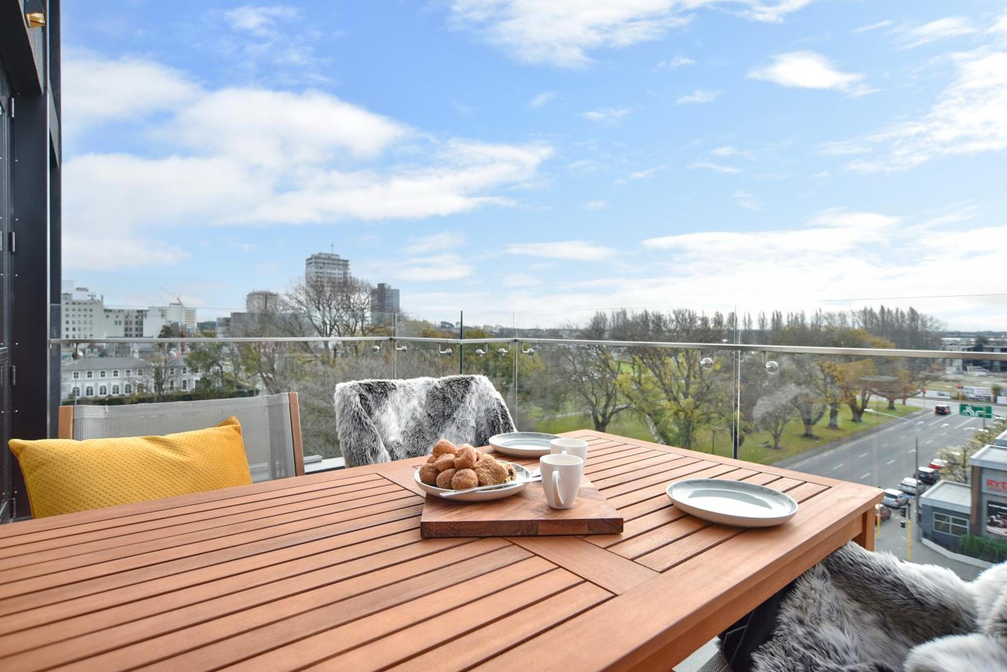 Latimer Loft - Christchurch Holiday Homes 외부 사진