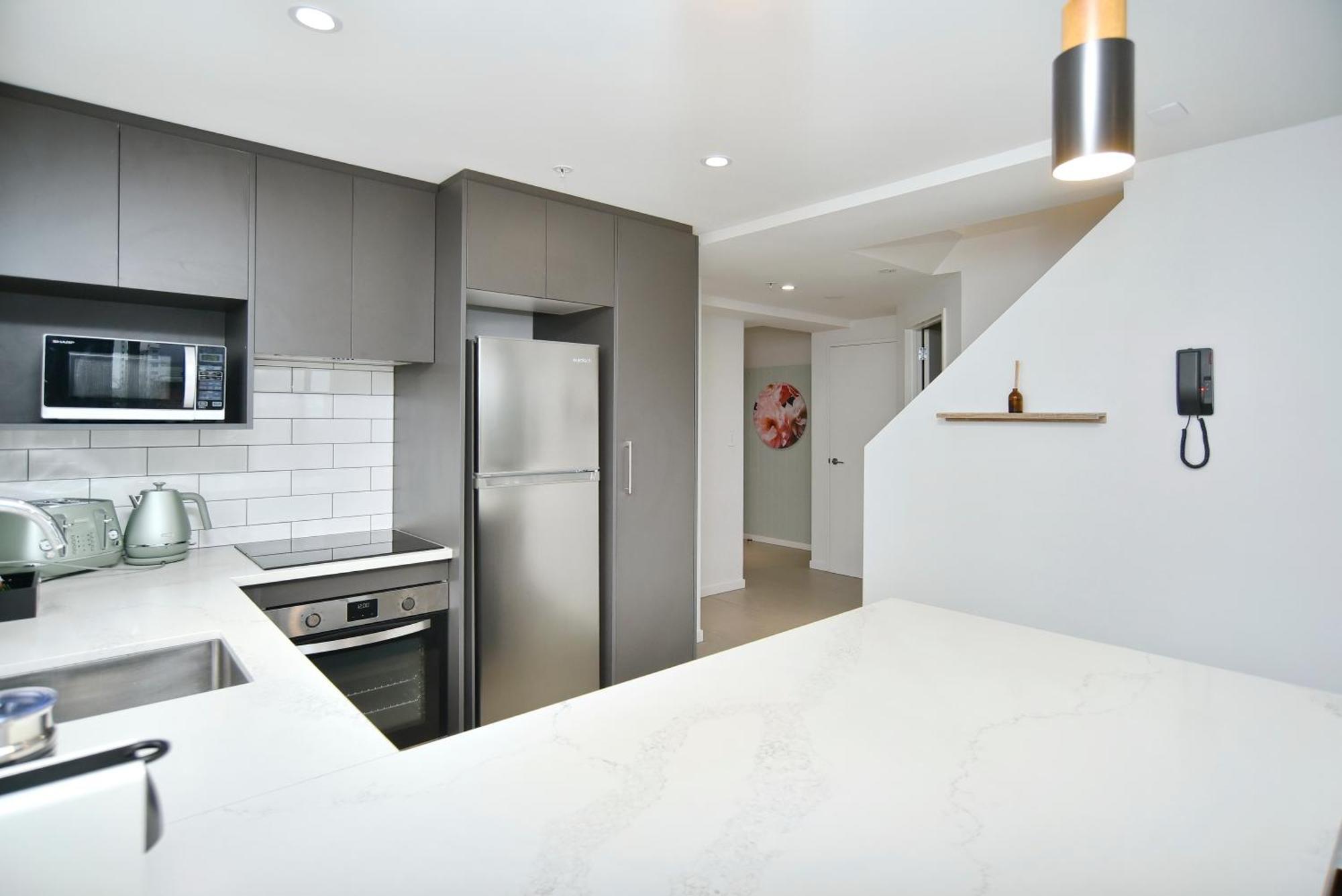 Latimer Loft - Christchurch Holiday Homes 외부 사진