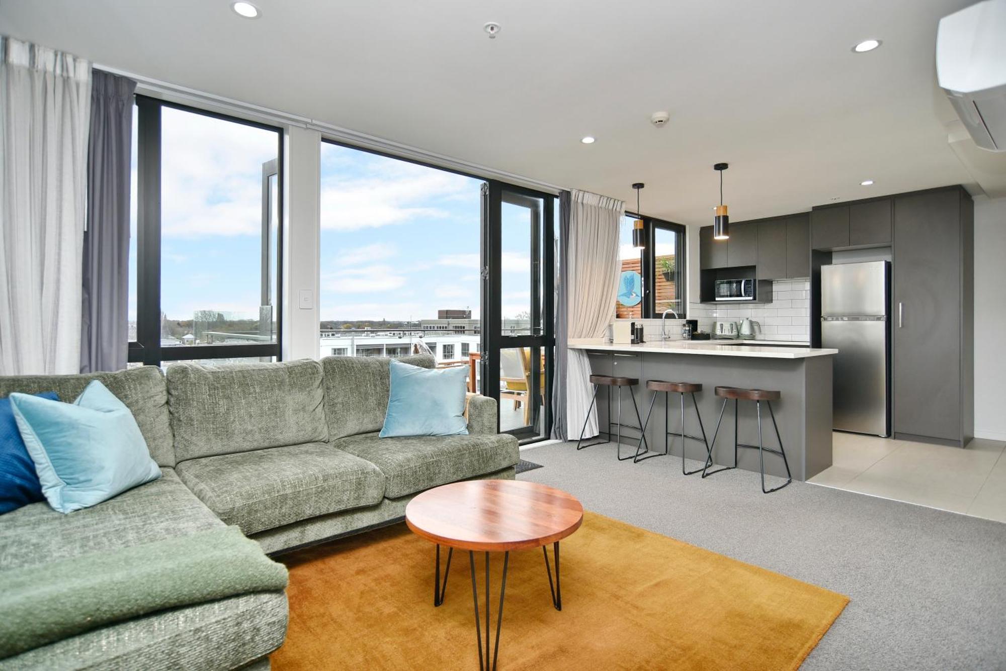 Latimer Loft - Christchurch Holiday Homes 외부 사진